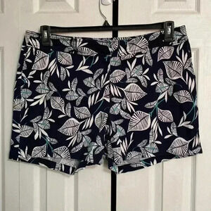 Recreation navy & white leaf shorts